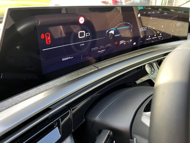 Peugeot 3008 1.2 Hybrid 136 Allure | ADAPT. CRUISE | CAMERA 360° | CARPLAY | NAVI | PDC V&A | VIRTUAL COCKPIT