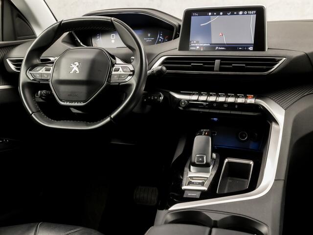 Peugeot 3008 1.2 PureTech Sport Automaat (APPLE CARPLAY, GROOT NAVI, LEDER, PARKEERSENSOREN, SPORTSTOELEN, CRUISE, LANE ASSIST, NIEUWSTAAT)