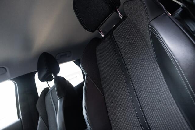 Peugeot 3008 3008 Hybrid 225 Allure | 360 Cam | Carplay | Keyless | Half Leer