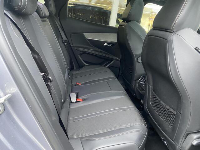 Peugeot 3008 1.6 HYbrid4 300 GT | Automaat | Achteruitrijcamera | Stoelverwarming voor | Navigatiesysteem | Apple carplay | Electronic climate control