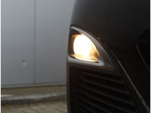 Peugeot 3008 1.6 e-THP Premium | Massage | Trekhaak | Camera