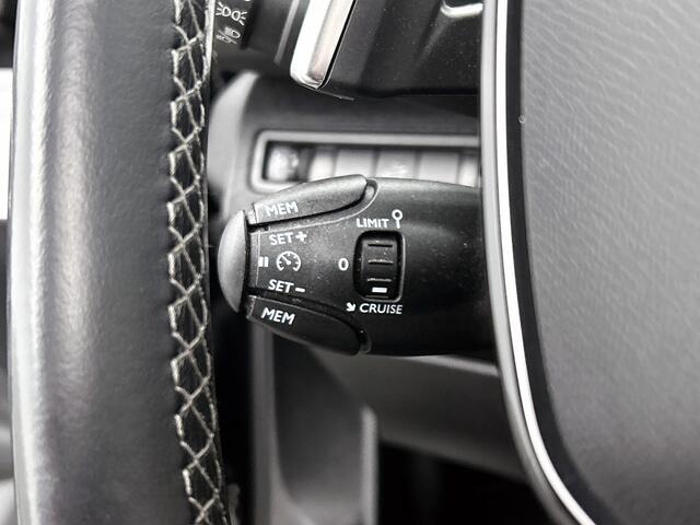 Peugeot 3008 130 PK Automaat Premium Avantage Elektrische achterklep | Stoelverwarming | Panoramadak