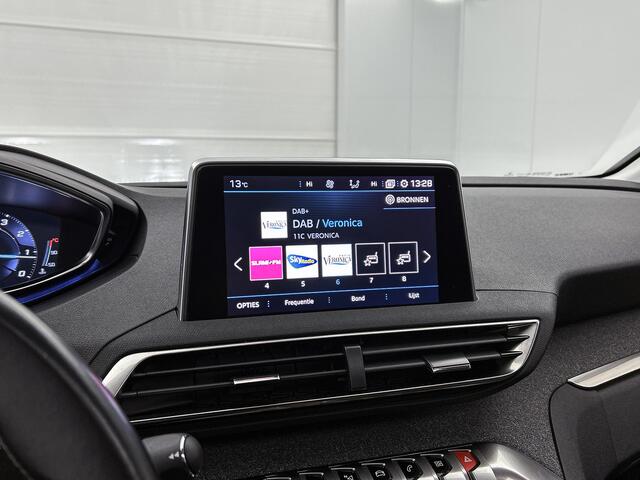 Peugeot 3008 130 PK Automaat Premium Avantage Elektrische achterklep | Stoelverwarming | Panoramadak