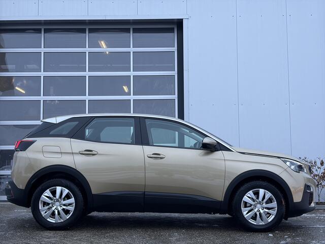 Peugeot 3008 1.2 PureTech AGC Allure 131pk | Nieuwe Distributieriem | Apple Carplay/Android Auto | Cruise control | Electronic climate control | LED dagrijverlichting | Navigatiesysteem | Trekhaak | Prachtig exemplaar!