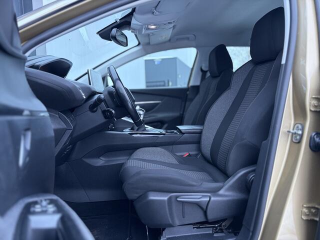 Peugeot 3008 1.2 PureTech AGC Allure 131pk | Nieuwe Distributieriem | Apple Carplay/Android Auto | Cruise control | Electronic climate control | LED dagrijverlichting | Navigatiesysteem | Trekhaak | Prachtig exemplaar!