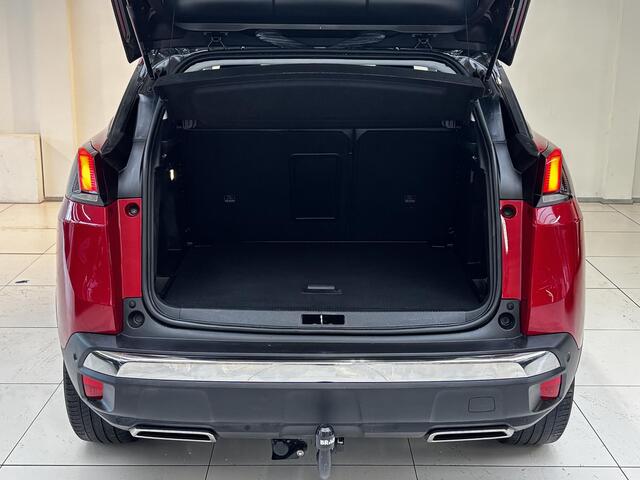 Peugeot 3008 1.2 PureTech Allure Automaat | Afneembare trekhaak | Panoramadak | Navigatie | Achteruitrijcamera | Android auto / Apple carplay