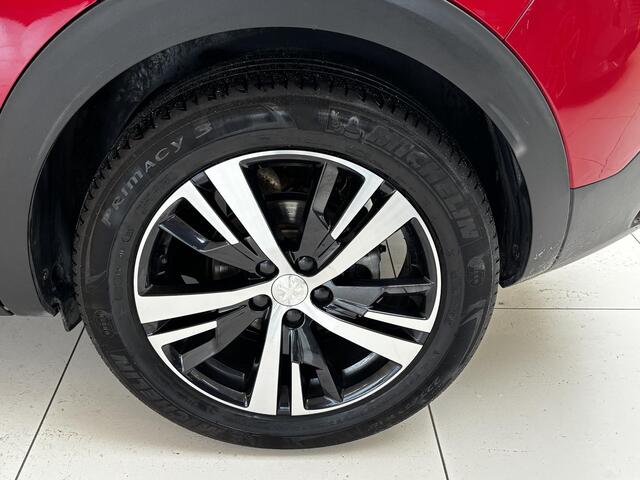 Peugeot 3008 1.2 PureTech Allure Automaat | Afneembare trekhaak | Panoramadak | Navigatie | Achteruitrijcamera | Android auto / Apple carplay