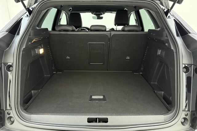 Peugeot 3008 1.2T 130pk GT | Dodehoek detectie | Adaptieve Cruise Control | Full LED | Navigatie | Achteruitrijcamera | Keyless Entry