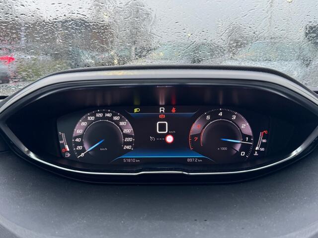 Peugeot 3008 1.2 PURETECH ALLUREP