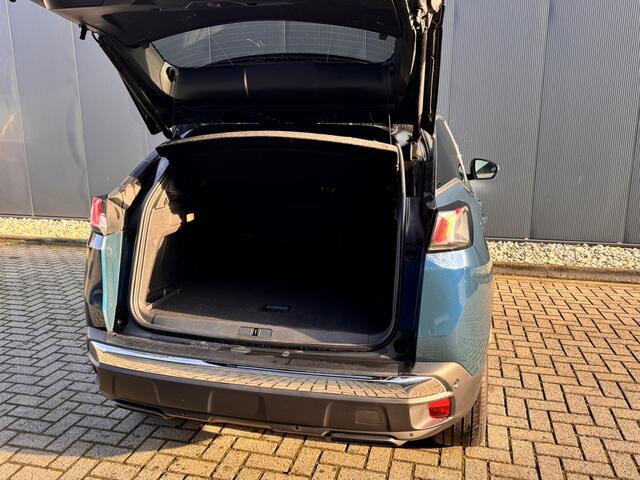 Peugeot 3008 1.2 PureTech Allure | 18"velgen | Camera achter | Navigatie | Carplay/Android | Cimatecontrol | Cruisecontrol