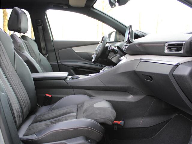 Peugeot 3008 1.6 HYbrid4 300 GT Pack Business | Navi / Panoramadak / Alcantara / Camera