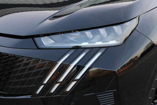 Peugeot 3008 1.2 Hybrid 145 GT Exclusive | Incl. 12 maanden garantie | Trekhaak | 360° camera | Apple CarPlay | Stoel en stuurverwarming | Focal audio | Zwarte hemel | Draadloos telefoon laden | Elektrische achterklep |