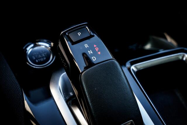 Peugeot 3008 1.2 PureTech Allure| 2 e Eign | Panodak | Clima | DB-Riem is Vervangen | | Ned Auto | Cruise | Pdc | 19 inch Lmv | Navi |