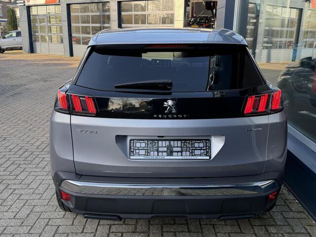 Peugeot 3008 1.6 HYbrid 180 PK Allure Pack Business | Plug In Hybride | Slechts 22.250 KM | Navigatie | LED Verlichting | Camera | Parkeersensoren V+A | Digitaal Dashboard | Keyless Entry | Dode Hoek Detectie |Lichtmetalen Velgen 18 Inch | Climate Control | Adaptieve