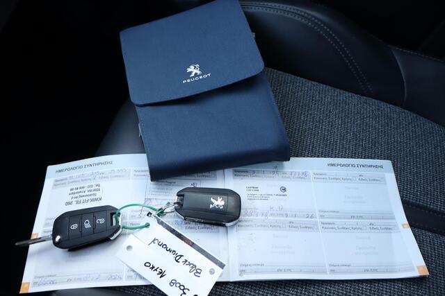 Peugeot 3008 1.6 BlueHDi Blue Lease Premium Apple Carplay, Navigatie, Climate control, Elektrische ramen,