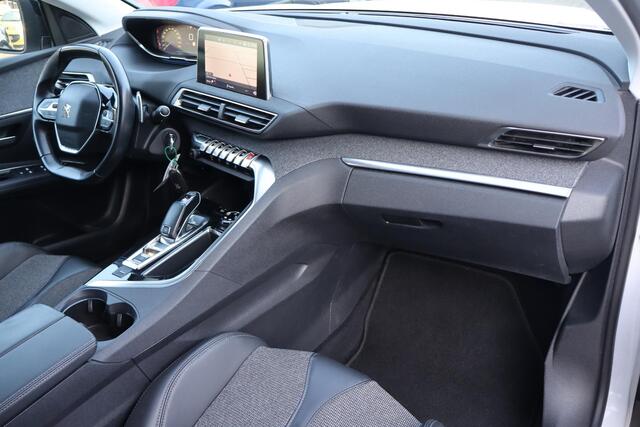 Peugeot 3008 1.6 BlueHDi Blue Lease Premium Apple Carplay, Navigatie, Climate control, Elektrische ramen,