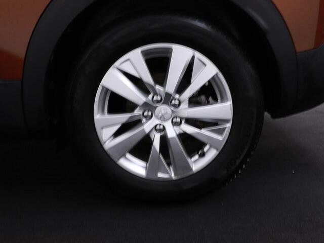 Peugeot 3008 1.2T 130pk Blue Lease Executive Trekhaak/Nav/Ecc