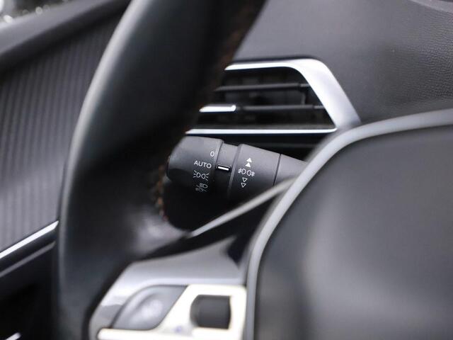 Peugeot 3008 1.2T 130pk Blue Lease Executive Trekhaak/Nav/Ecc