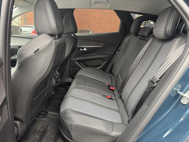 Peugeot 3008 1.6 HYbrid 225 Allure // NAVI // CAMERA // ADAPTIVE CRUISE // CLIMA // DODEN HOEK SENSOR // STOELVERWARMING //