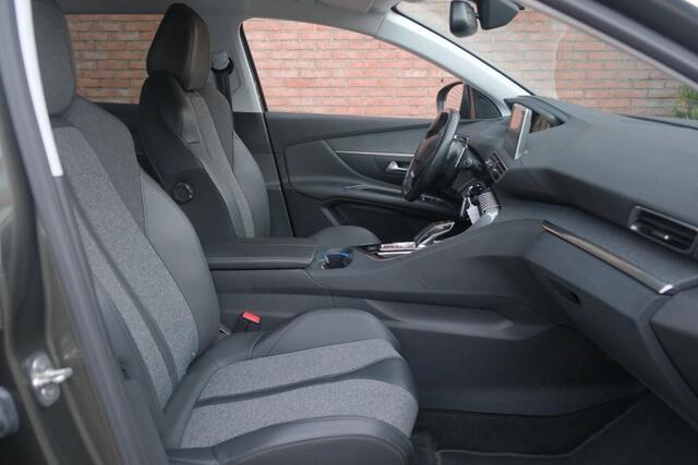 Peugeot 3008 1.2 PureTech 130pk EAT8 Allure | Navi | App Connect | Climate | Cruise | Camera | PDC | Trekhaak