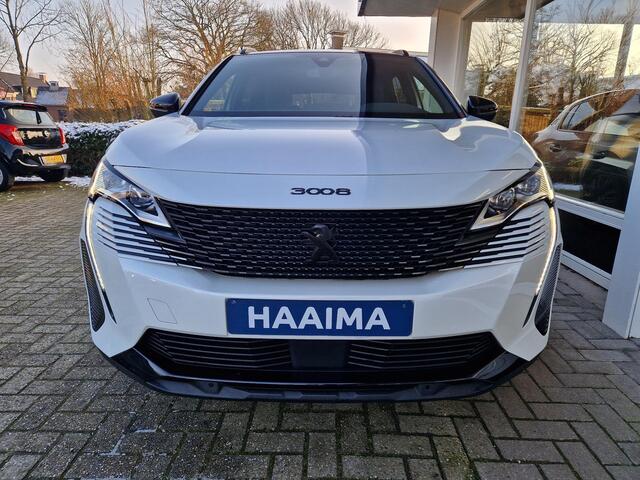 Peugeot 3008 1.6 HYbrid 225 GT | Navigatie | Achteruitrijcamera | Dodehoek sensoren | Parkeersensoren V+A | Verwarmbare voorstoelen