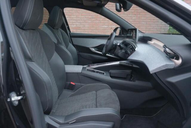 Peugeot 3008 1.2 Hybrid 145pk e-DCS6 GT | Navi | App Connect | Adaptive Cruise | Camera | Panoramadak | FOCAL® Audio | Elektrische Achterklep | Winter Pakket