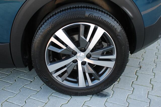 Peugeot 3008 1.2 PureTech Road Trip | Incl. 12 maanden garantie | Cruise control | Climate control | Apple carplay/Android auto | Parkeercamera | Navigatie | DAB radio | Stoelverwarming |