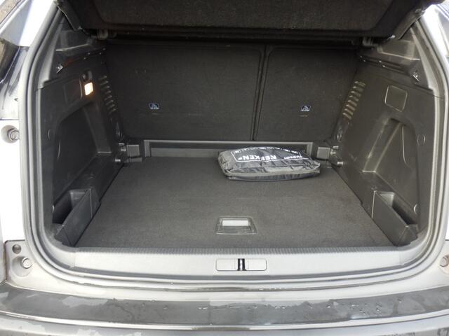 Peugeot 3008 1.2 PT Active Pack Business I Carplay I Nav. I Trekhaak I