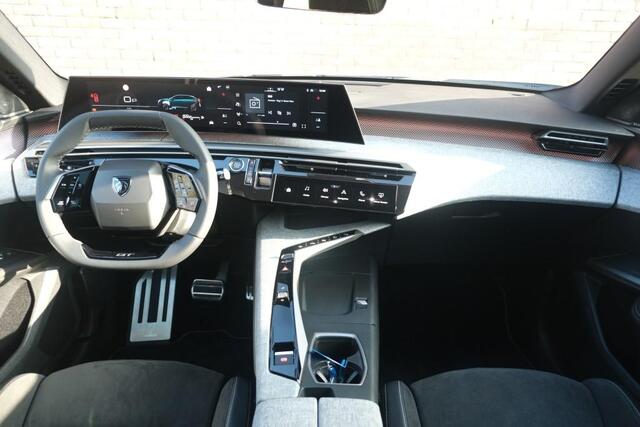 Peugeot 3008 1.2 Hybrid 145pk e-DCS6 GT | Navi | App Connect | Panoramadak | Focal Audio | Alcantara | Camera | Elektrische Achterklep | Winter Pakket