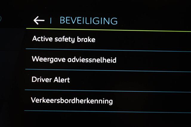 Peugeot 3008 1.6 HYbrid4 300 GT Pack Business | PANORAMADAK | SFEERVERLICHTING | HALF LEDER | DAB | APPLE | CAMERA