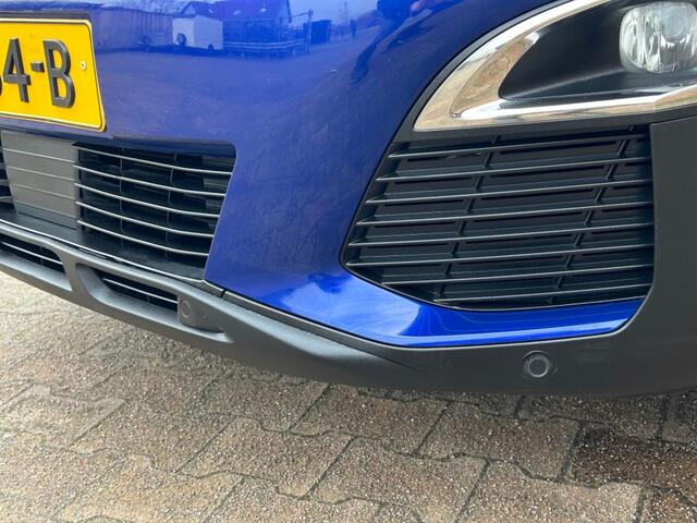 Peugeot 3008 1.2 PureTech Executive navi,camera.leder,stoel verwarming