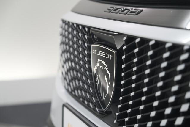 Peugeot 3008 1.2 Hybrid 136 GT | Panoramdak | 360 Camera | Focal | Elektrische Kofferklep | Allseason Banden