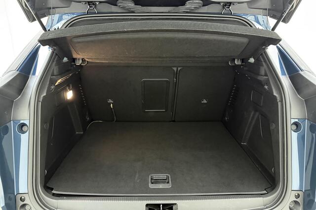 Peugeot 3008 1.6 HYbrid 180 Allure Pack Business | 19 inch | Automaat | Navigatie | Camera | Climate control | Parkeersensoren