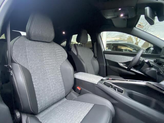 Peugeot 3008 1.2 Hybrid 145 Allure | Climate Control | Apple Carplay/Android Auto draadloos | Achteruitrijcamera | Keyless Go |