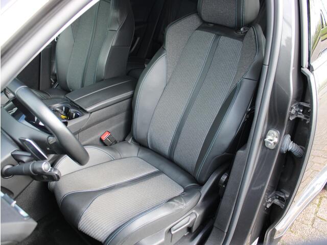 Peugeot 3008 1.2 PT 130 Allure | Automaat | Camera / Navi / Climate / Stoelverwarming