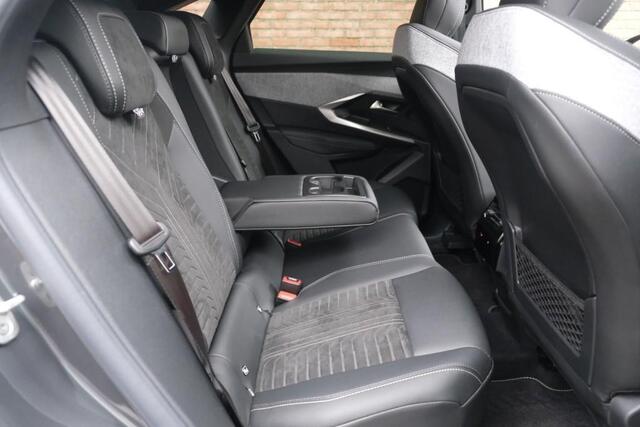 Peugeot 3008 1.2 Hybrid 145pk e-DCS6 GT | Navi | App Connect | Panoramadak | Focal Audio | Alcantara | Camera | Elektrische Achterklep | Winter Pakket