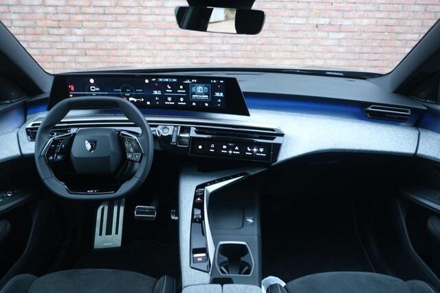 Peugeot 3008 1.2 Hybrid 145pk e-DCS6 GT | Navi | App Connect | Panoramadak | Focal Audio | Alcantara | Camera | Elektrische Achterklep | Winter Pakket