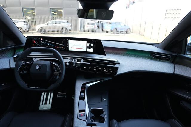 Peugeot 3008 1.2 Hybrid 145 GT 145pk Panoramadak/Stoelverwarming/Camera