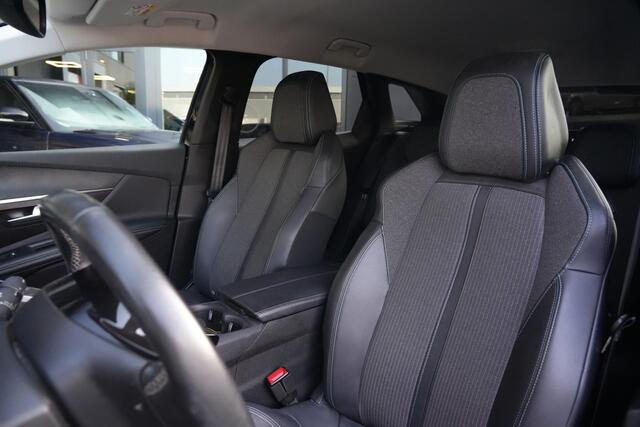 Peugeot 3008 1.2 PureTech Allure Pack Business 130pk Stoelverwarming/Navigatie/Camera