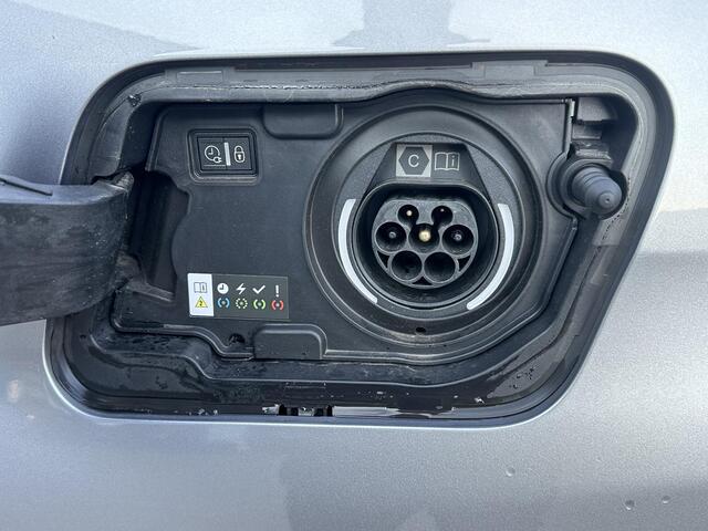 Peugeot 3008 1.6 HYbrid 225 GT PHEV | BLACK OPTIC| FOCAL AUDIO| STOELVERWARMING| CAMERA VOOR+ ACHTER| ADAPTIVE CRUISE CONTROL| DODE HOEK SENSOR| ELEK. ACHTERKLEP| STANDKACHEL