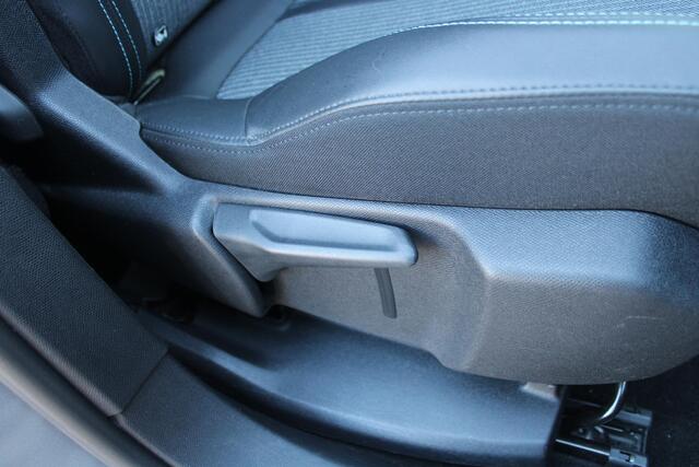 Peugeot 3008 1.6 HYbrid 225 Allure Automaat Plug-in Airco Navi Camera Carplay Nieuwstaat