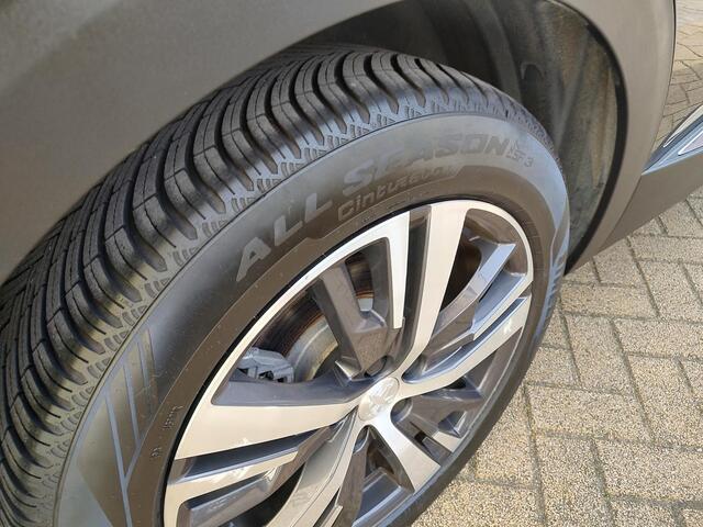 Peugeot 3008 1.6 HYbrid 225 Allure Navigatie Camera Led