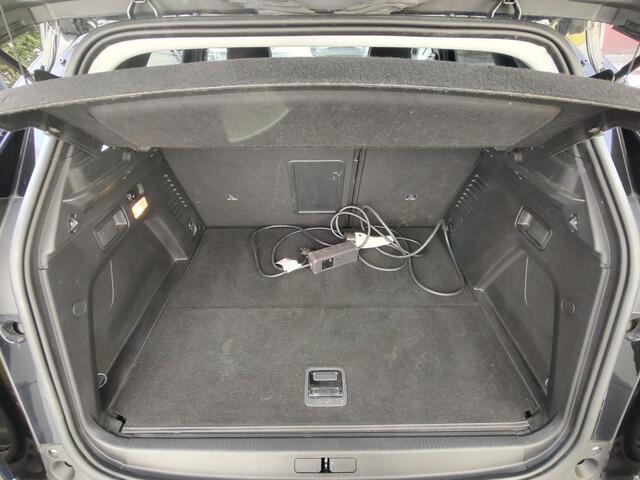 Peugeot 3008 1.6 HYbrid 225 Allure Navigatie Camera Led