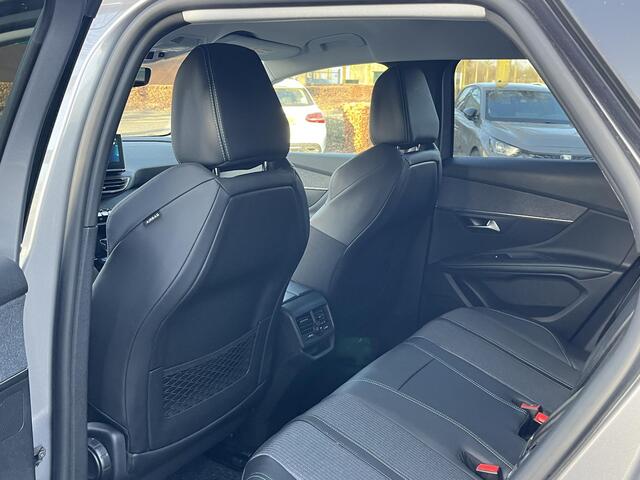 Peugeot 3008 1.6 HYbrid 225 Allure Pack Business 17.000 KM | UNIEKE KM-STAND | PLUG-IN HYBRIDE | GROTE BEURT GEHAD | RIJKLAAR GELEVERD INCL. 12 MND BOVAG GARANTIE |