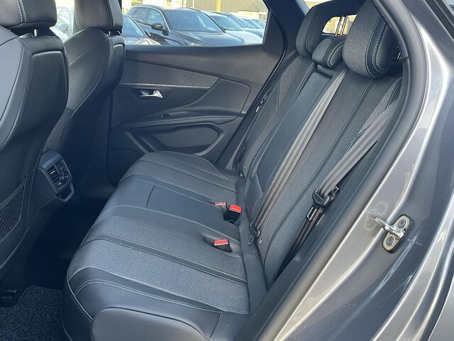 Peugeot 3008 1.6 HYbrid 225 Allure Pack Business 17.000 KM | UNIEKE KM-STAND | PLUG-IN HYBRIDE | GROTE BEURT GEHAD | RIJKLAAR GELEVERD INCL. 12 MND BOVAG GARANTIE |