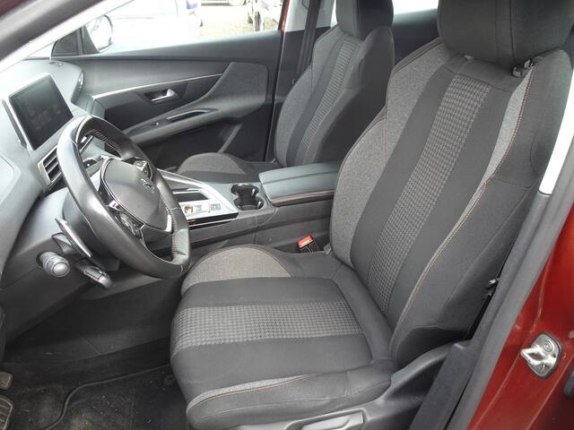 Peugeot 3008 1.2 PureTech Blue Lease Executive