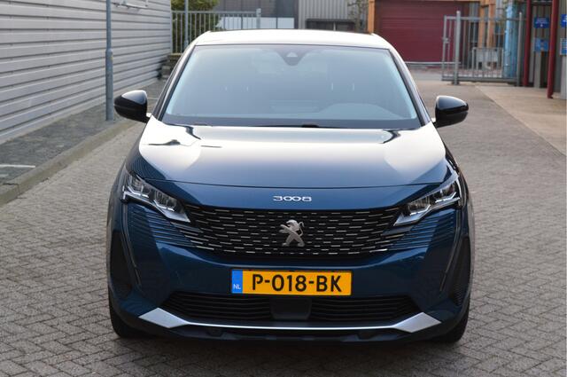 Peugeot 3008 1.6 HYbrid 225 Allure O.a: Trekhaak, PDC, Camera, Carplay, Clima, Cruise, Etc. All-in prijs!