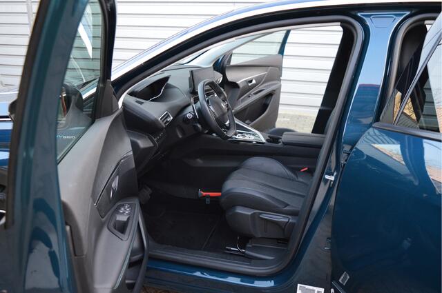 Peugeot 3008 1.6 HYbrid 225 Allure O.a: Trekhaak, PDC, Camera, Carplay, Clima, Cruise, Etc. All-in prijs!