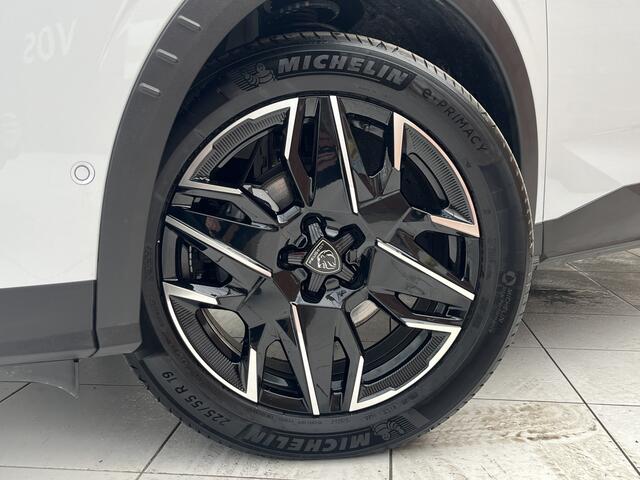 Peugeot 3008 Hybrid 145 GT | Stoelverwarming voor + achter | Camera rondom | Elektrische achterklep | Keyless | Apple Carplay/Android Auto |