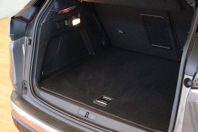 Peugeot 3008 1.6 HYbrid4 300 GT Pack Business | NAVI | CAMERA V+A | ADAP CRUISE | SCHUIF/KANTELDAK | LANE-ASSIST |